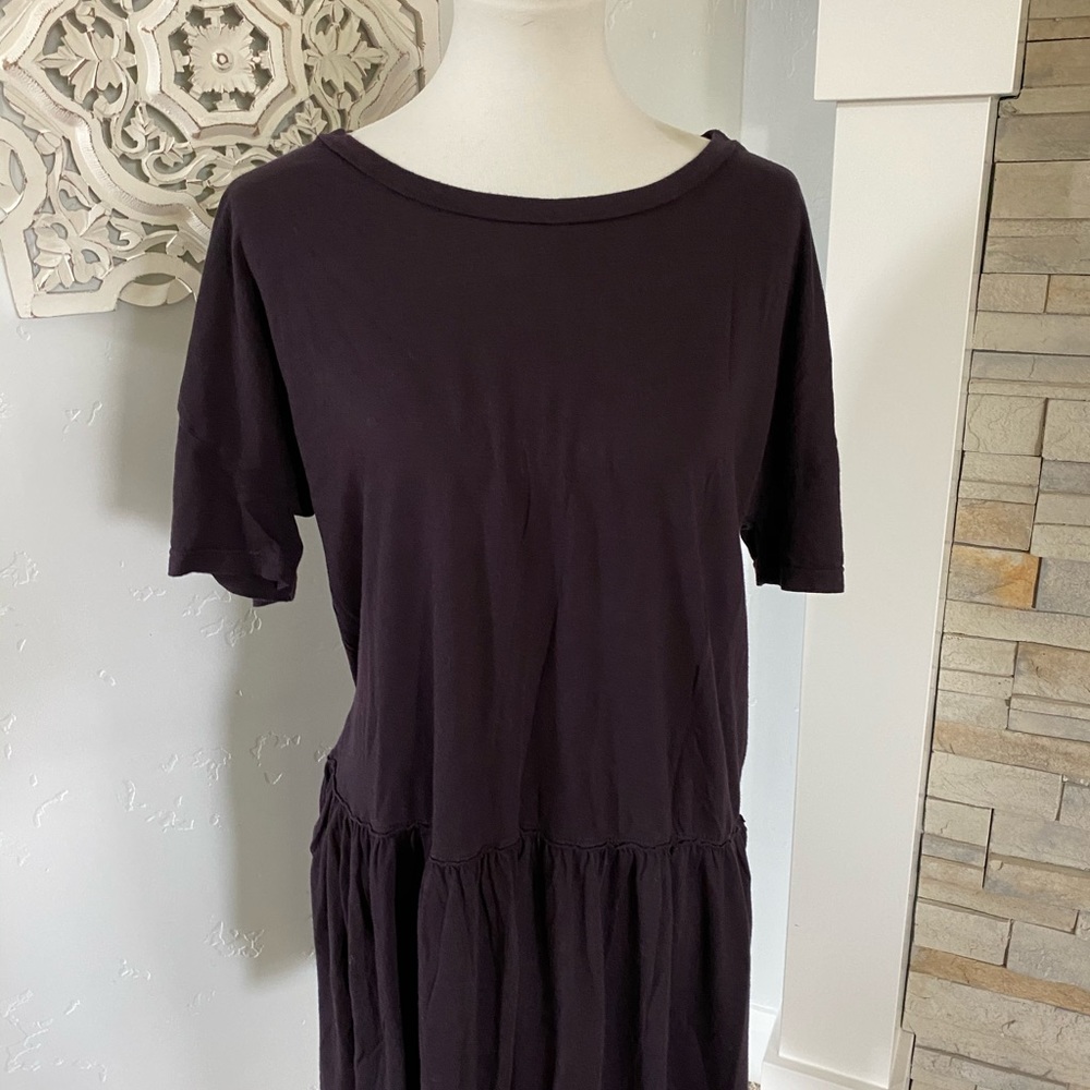 Anthropologie T. La black tunic-style top.